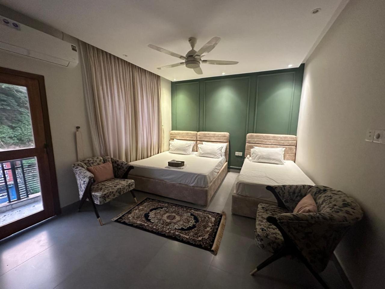 Hotel La Orilla Muzaffarabad Bagian luar foto